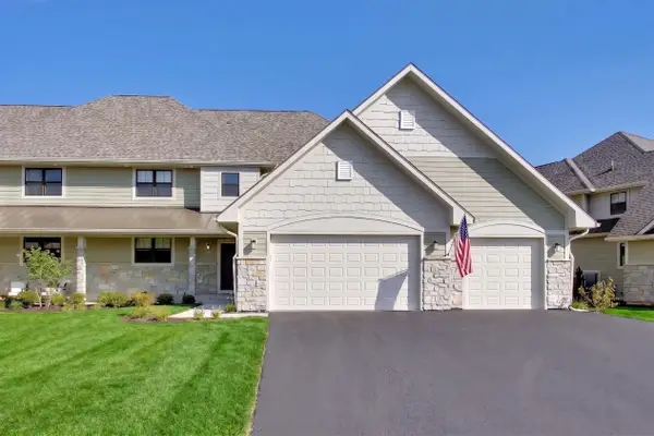 694 Eagleton Dr, Geneva, WI 53147