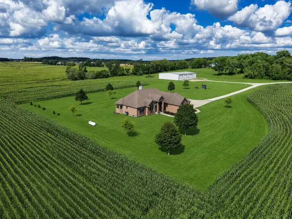 27630 Rowntree Rd, Dover, WI 53105