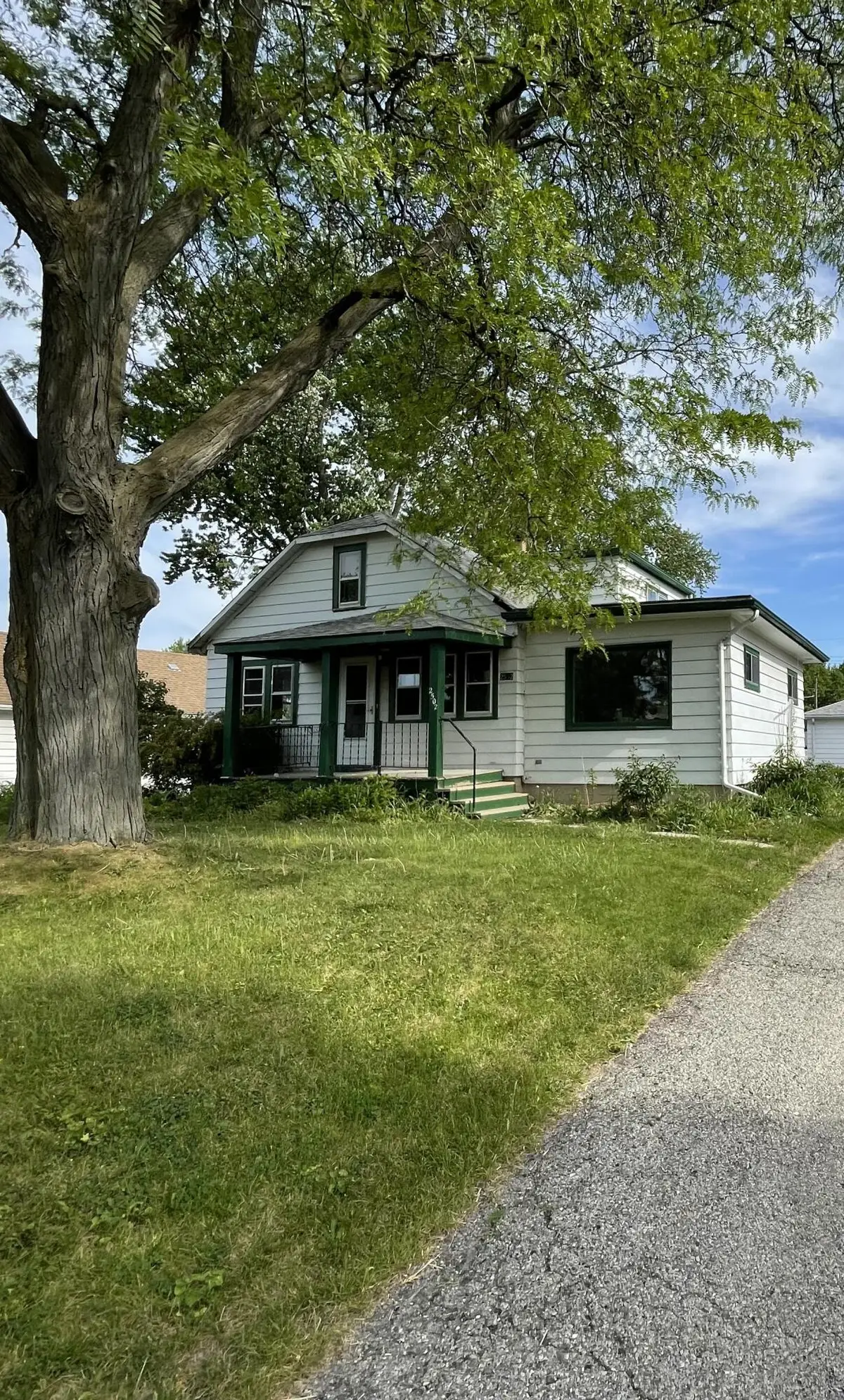 2502 W Kimberly Ave, Milwaukee, WI 53221 - #1