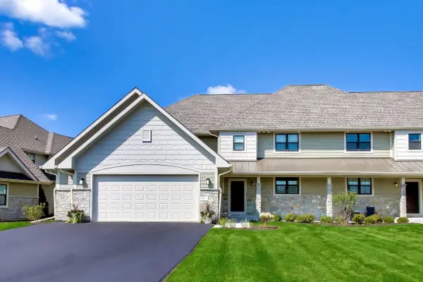 703 Greenview Cir, Geneva, WI 53147