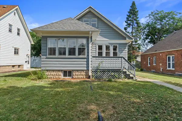 6220 W Girard Ave, Milwaukee, WI 53210