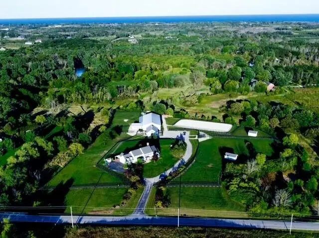 13700 N Riverland Rd, Mequon, WI 53097 - #2