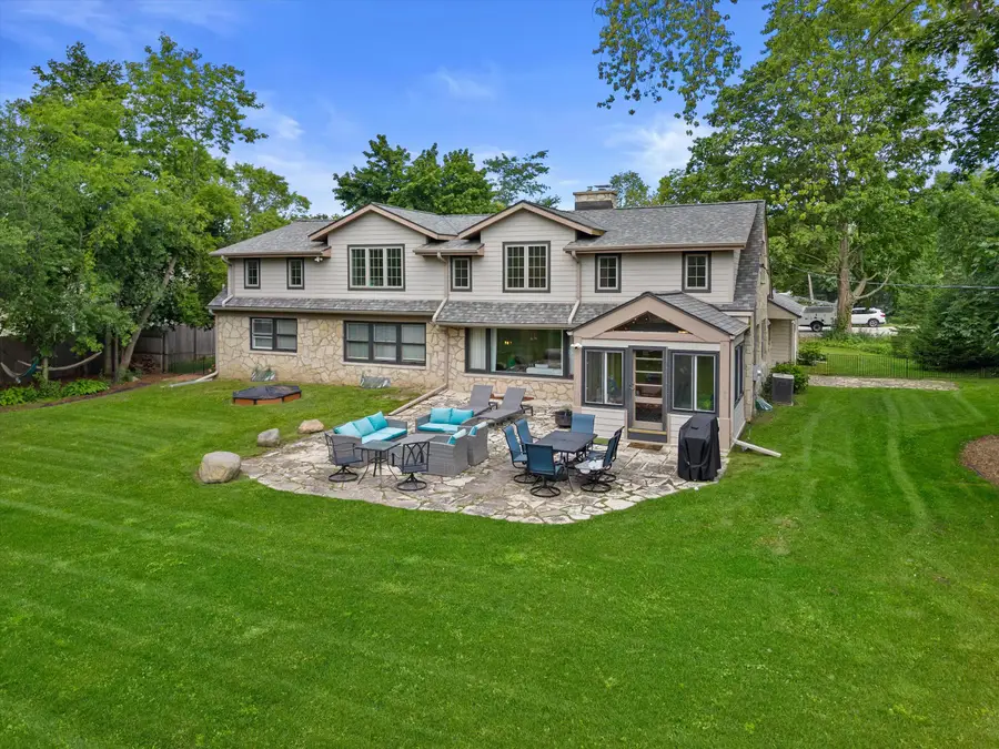 7857 N Lake Dr, Fox Point, WI 53217 - #3