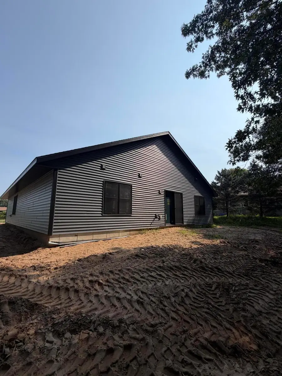 906 Jackpine Dr, Holmen, WI 54636 - #2