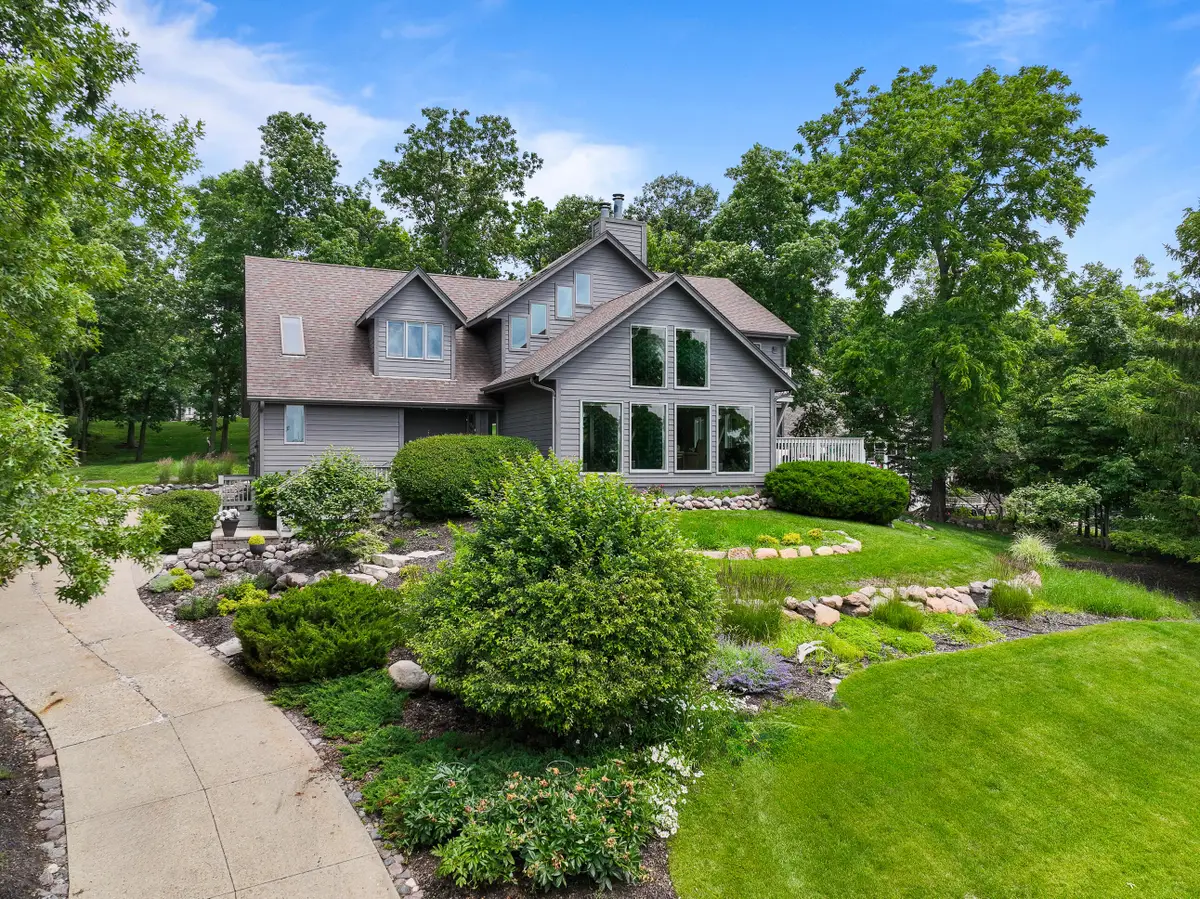 1085 Saratoga Ln, Geneva, WI 53147 - #1