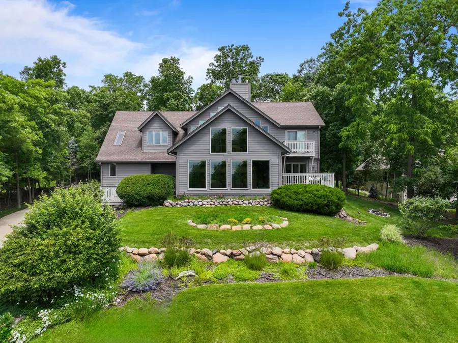 1085 Saratoga Ln, Geneva, WI 53147 - #2