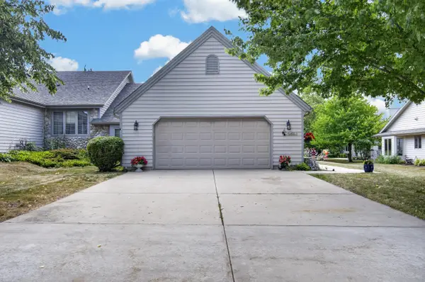 402 Greenvalley Dr, Mount Pleasant, WI 53406