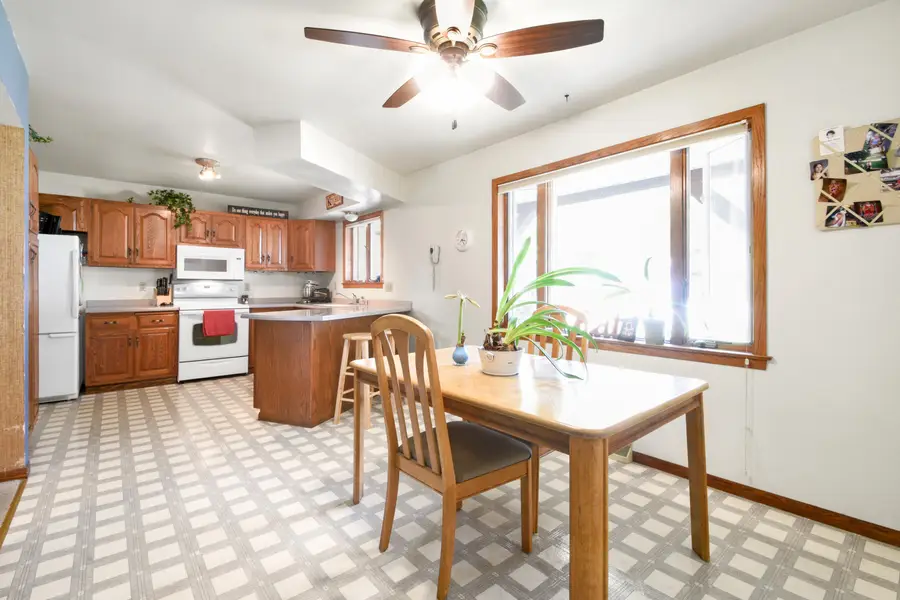 982 W Acorn Dr, Lomira, WI 53048 - #2