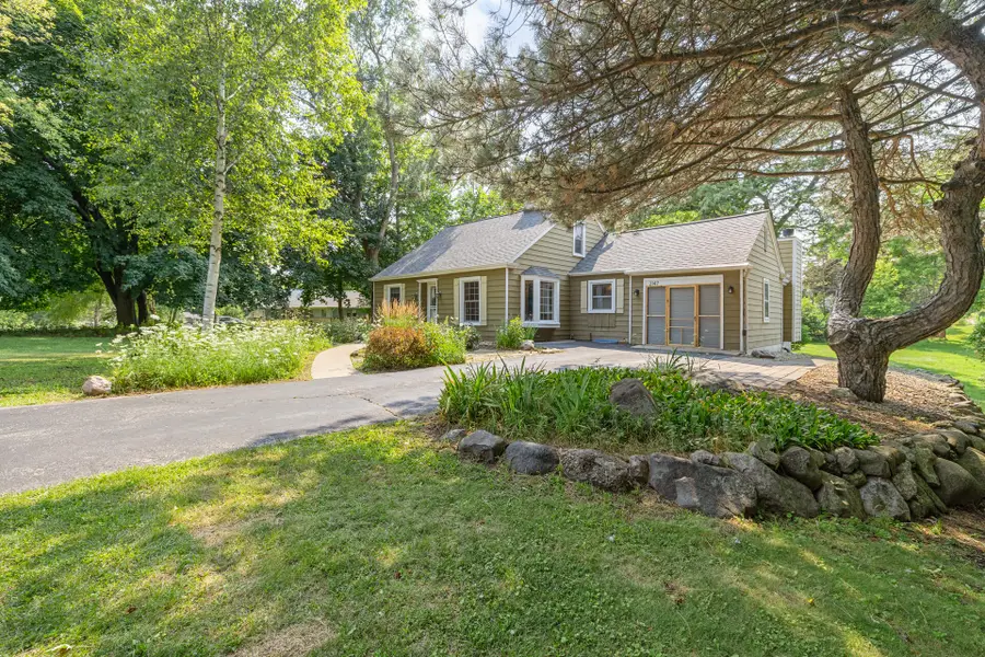 W278N2147 Lakeview Dr, Pewaukee, WI 53072 - #2