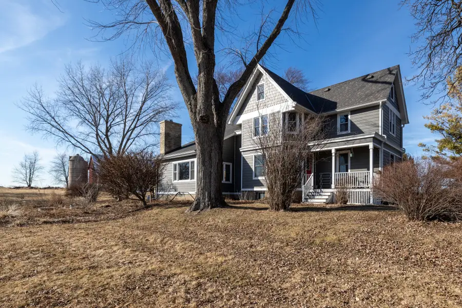 1615 Ulao Pkwy S, Grafton, WI 53024 - #2