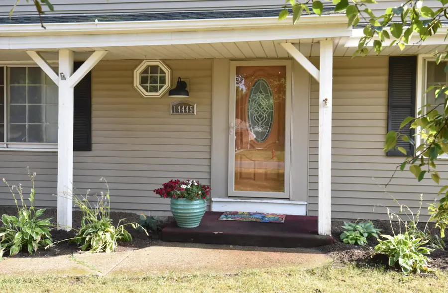14445 W Butternut Trl, New Berlin, WI 53151 - #3