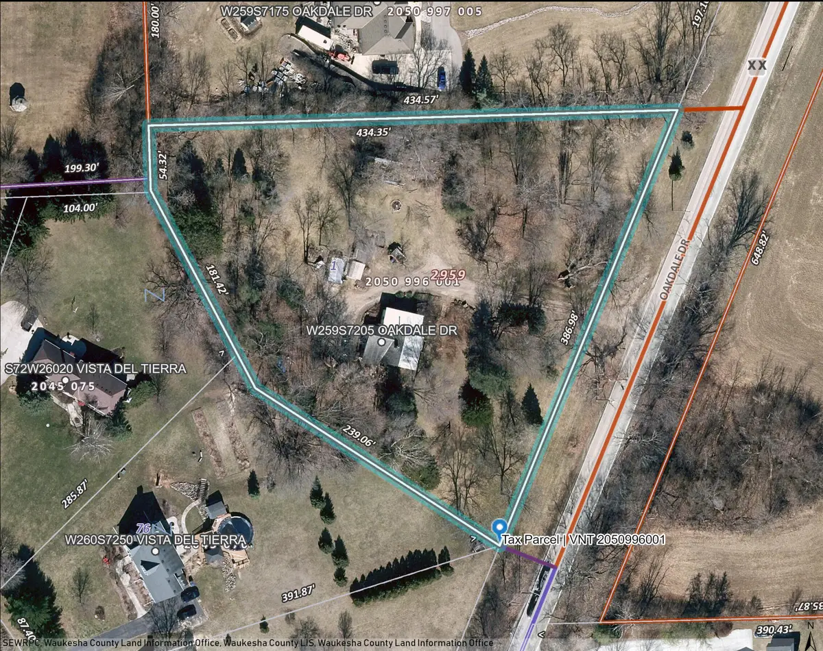 W259S7205 Oakdale Dr, Vernon, WI 53189 - #1
