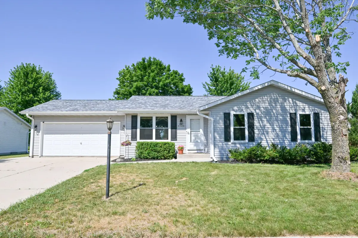 W201N16255 Ash Dr, Jackson, WI 53037 - #1