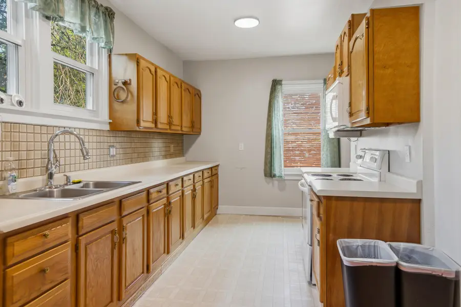 204 N Vita Ave, Beaver Dam, WI 53916 - #2