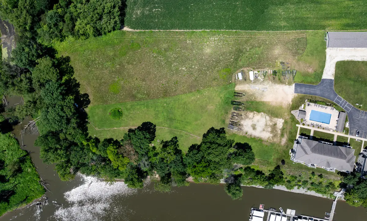 603 Sandy Point Rd, Harpers Ferry, IA 52146 - #1