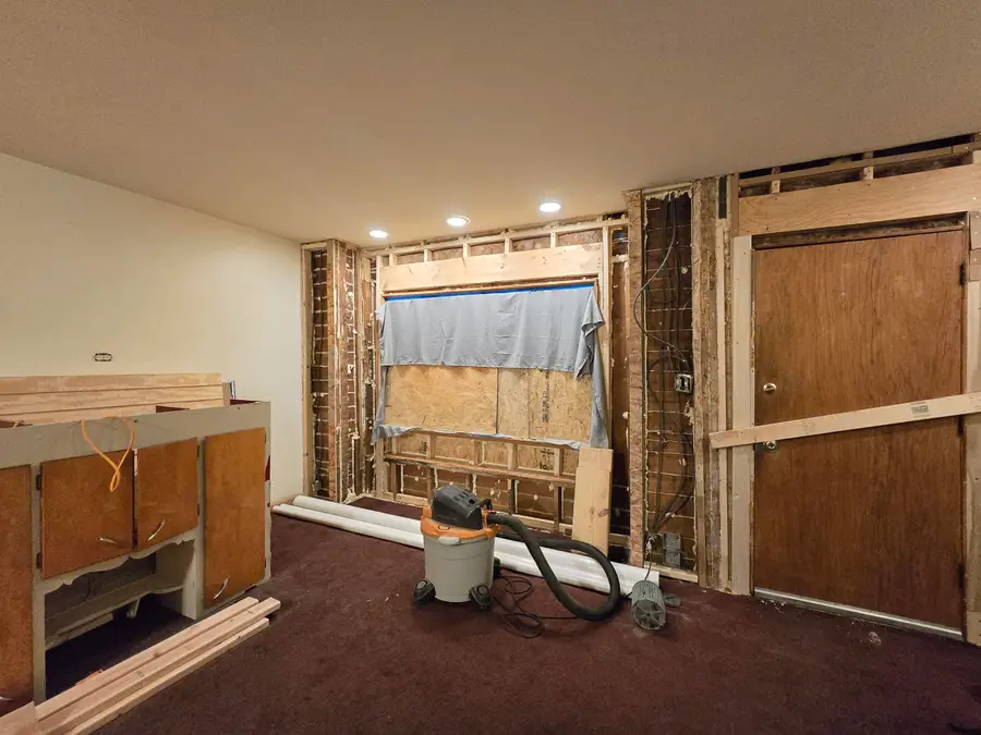 3720 W Dorothy Pl, Milwaukee, WI 53215 - #3
