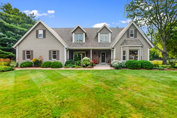 103 Birch Rd, Delafield, WI 53018