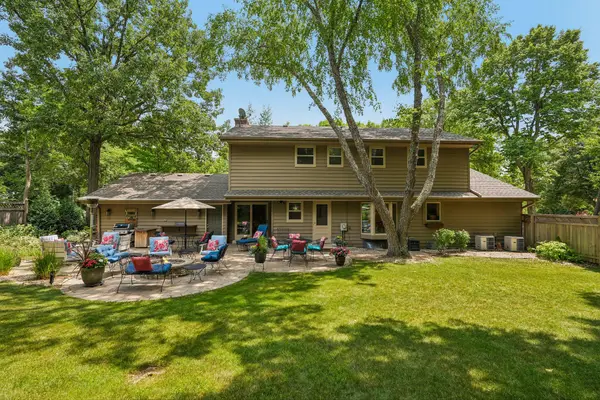 N93W5780 Dorchester Dr, Cedarburg, WI 53012