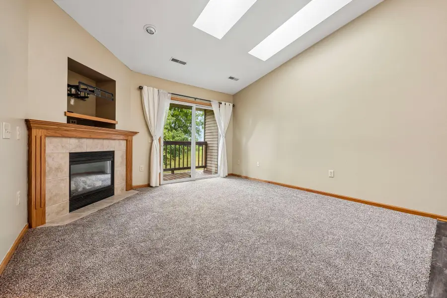 842 Evergreen Dr, Hartford, WI 53027 - #3