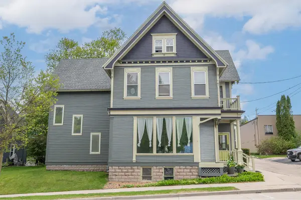 531 W Grand Ave, Port Washington, WI 53074