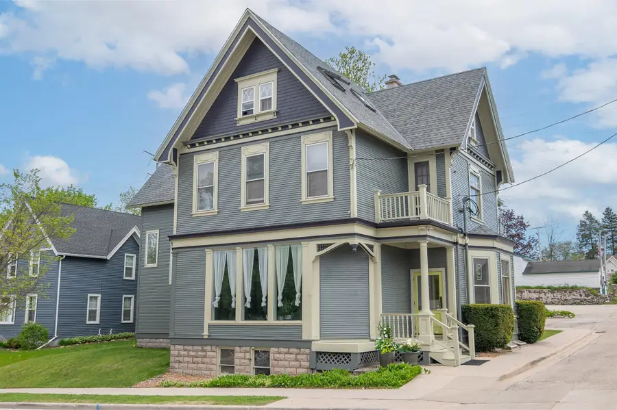 531 W Grand Ave, Port Washington, WI 53074 - #3