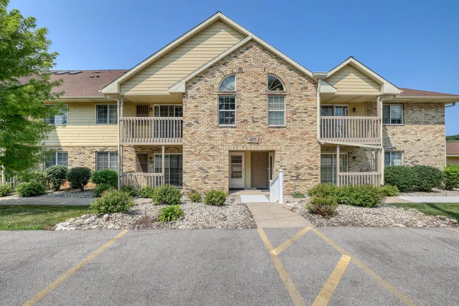 4875 Easy St, Delafield, WI 53029 - #2