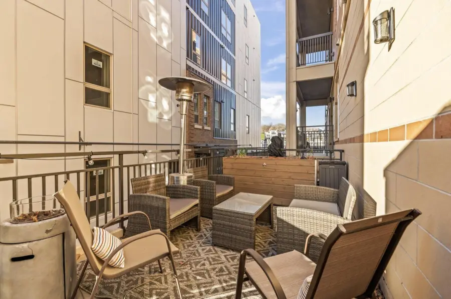 1905 N Water St, Milwaukee, WI 53202 - #2