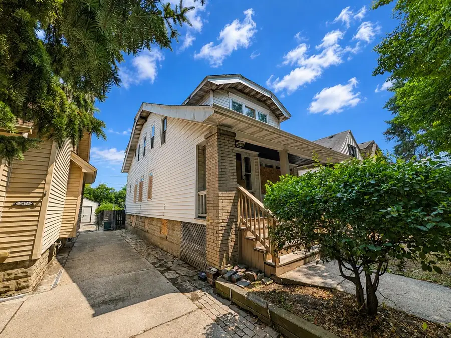 2870 N 59th St, Milwaukee, WI 53210 - #2