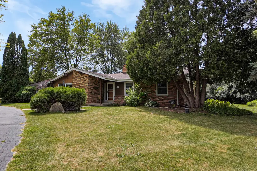 W224N5025 East View Dr, Lisbon, WI 53089 - #2