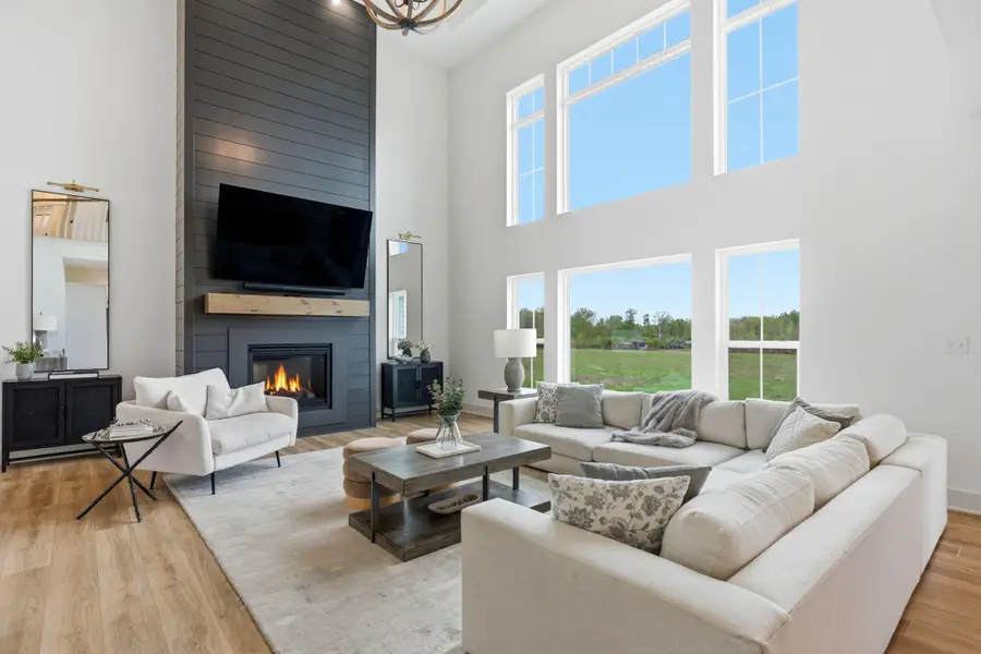 14141 N Lake Shore Dr, Mequon, WI 53097 - #3
