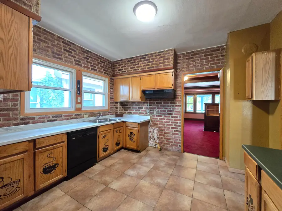 3626 N 16th St, Milwaukee, WI 53206 - #2