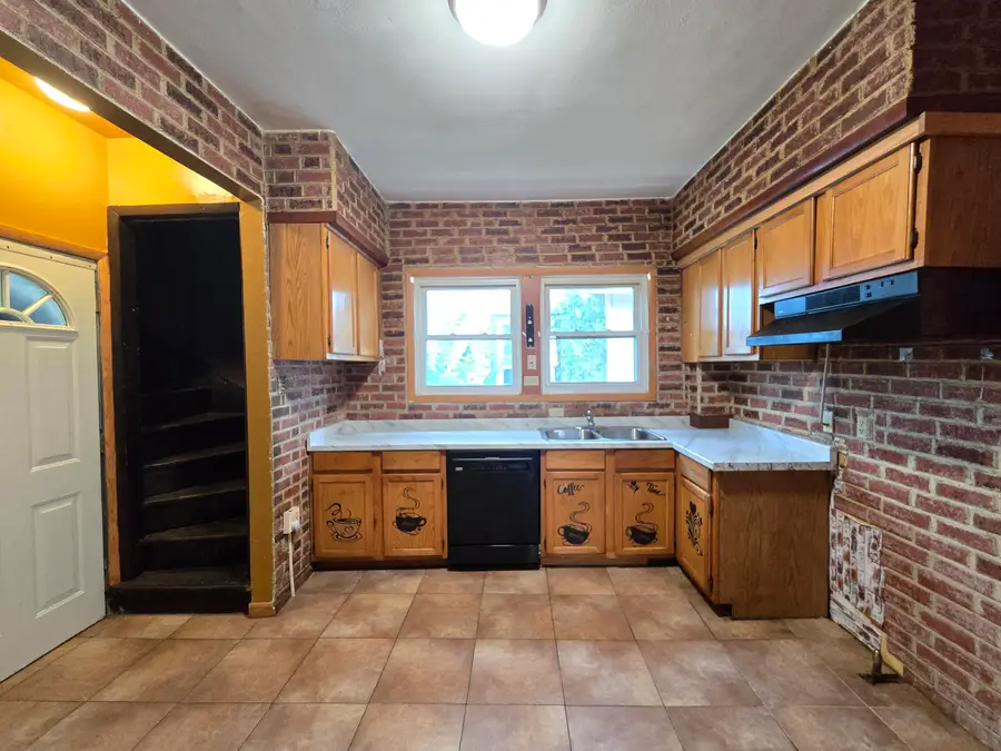 3626 N 16th St, Milwaukee, WI 53206 - #3