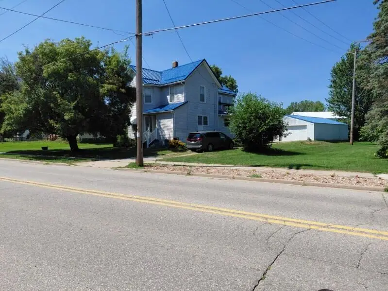 624 E Decker St, Viroqua, WI 54665 - #2