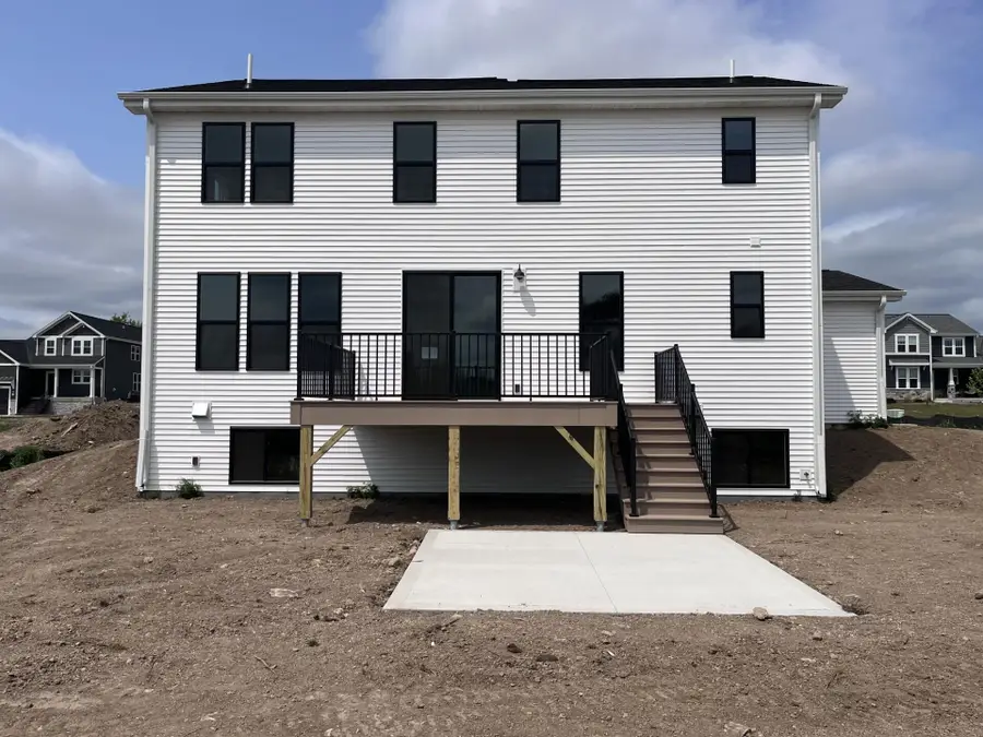 N101W16895 Tanglewood Dr, Germantown, WI 53022 - #2