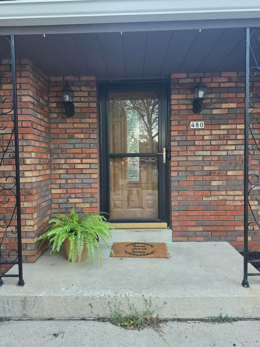 480 E Arthur Dr, Oak Creek, WI 53154 - #2