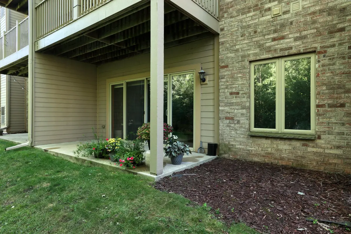 1500 Gabriel Dr, Waukesha, WI 53188 - #1