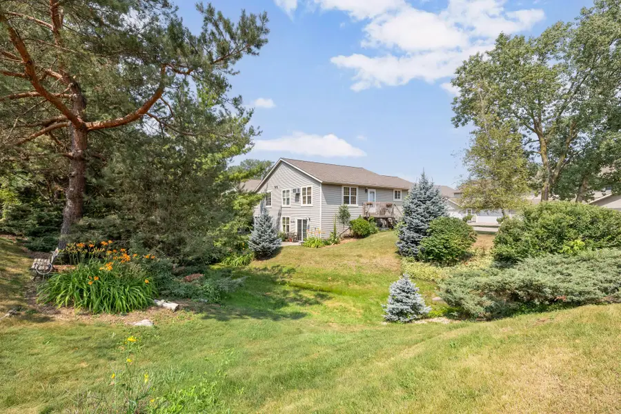 517 Slinger Rd, Slinger, WI 53086 - #3