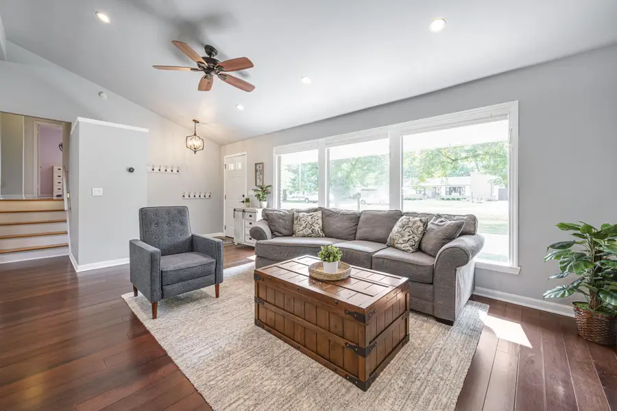 8680 N Regent Rd, Fox Point, WI 53217 - #3