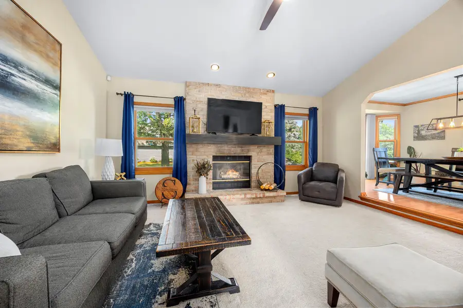 W145N10546 Heritage Hills Pkwy, Germantown, WI 53022 - #3