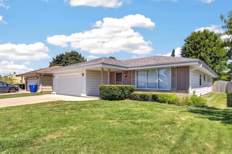 7911 32nd Ave, Kenosha, WI 53142 - #3