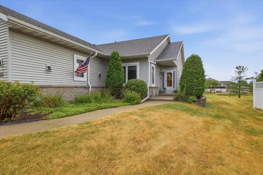 N7791 Maple Ridge Rd, Ixonia, WI 53066 - #2