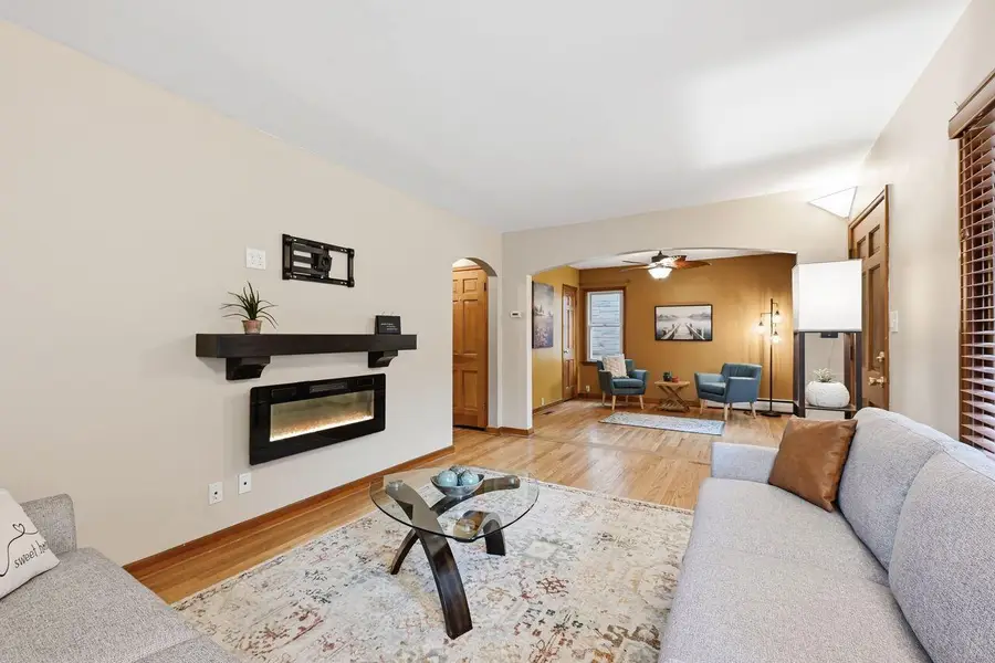 2802 S 47th St, Milwaukee, WI 53219 - #2