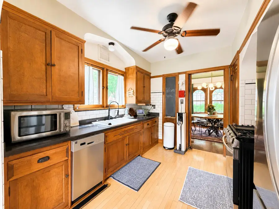 3222 N 49th St, Milwaukee, WI 53216 - #2