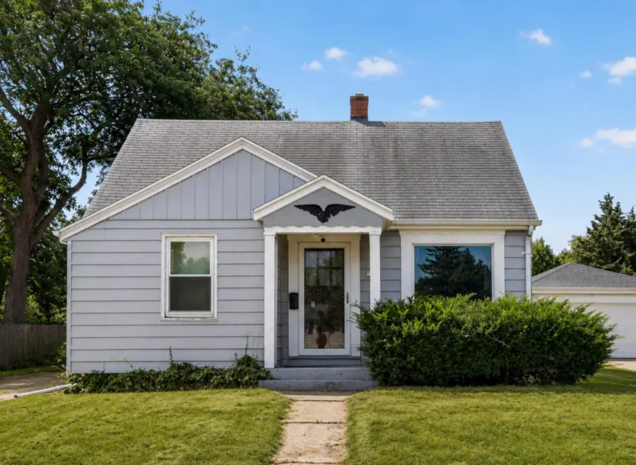 8925 W Cleveland Ave, West Allis, WI 53227 - #2