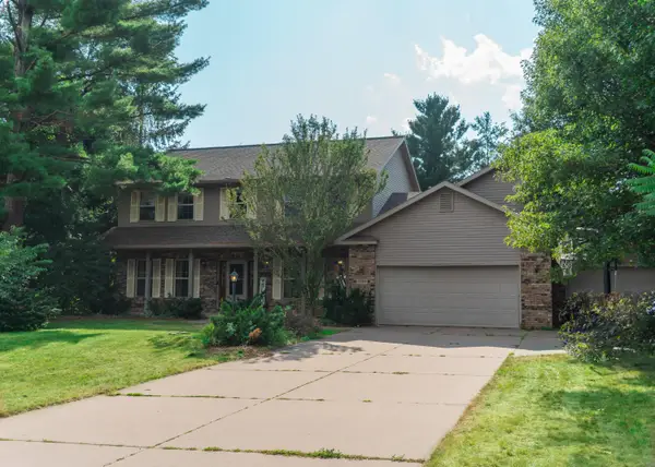 1981 Ashford Dr, Plover, WI 54467