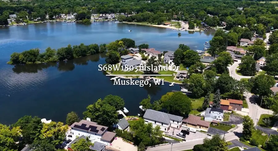 S68W18031 Island Dr, Muskego, WI 53150 - #2