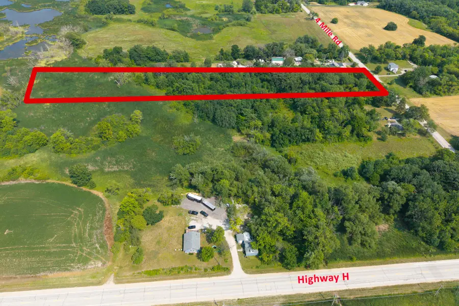 10112 4 Mile Rd, Caledonia, WI 53126 - #2