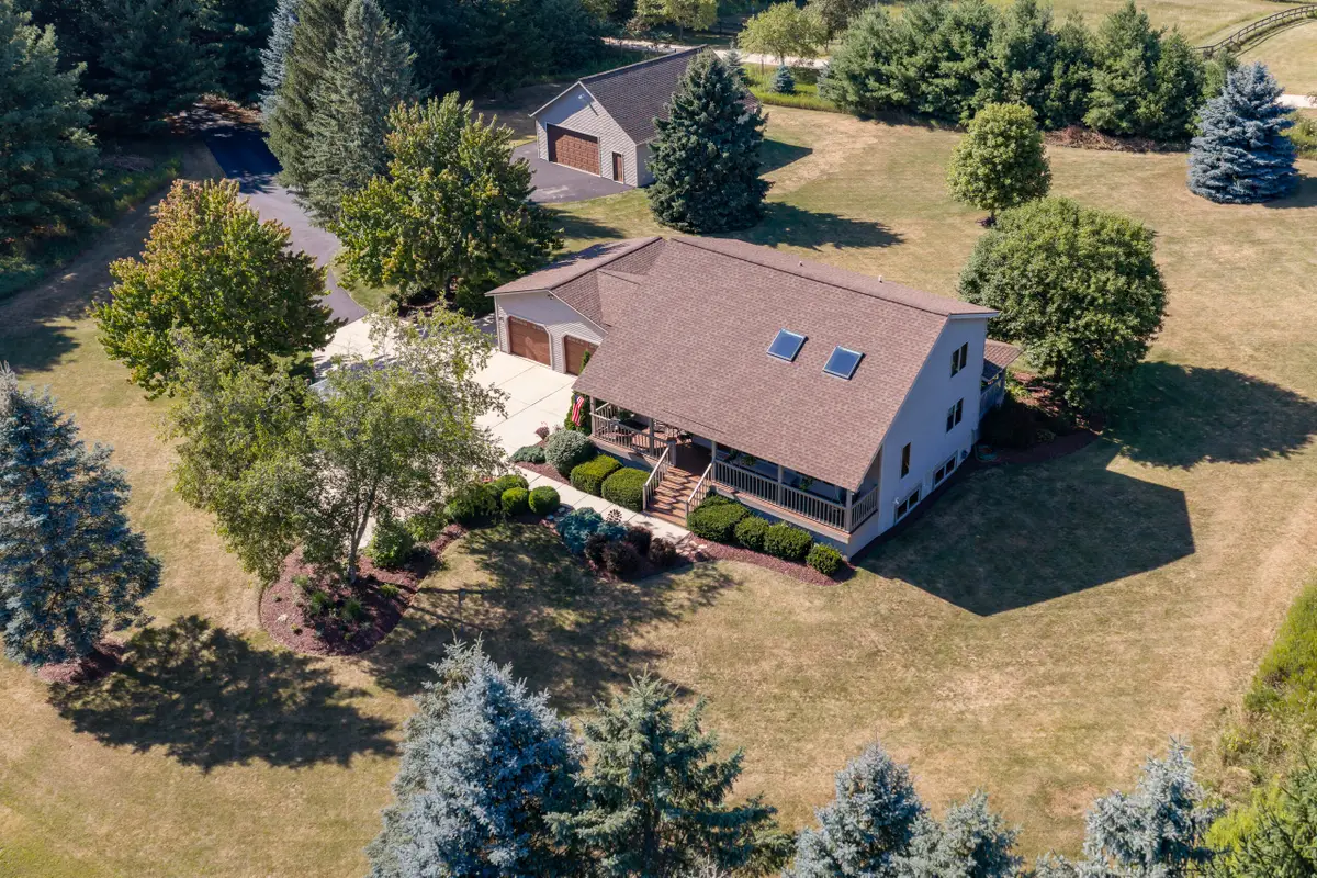 W349S2296 Waterville Rd, Oconomowoc, WI 53066 - #1