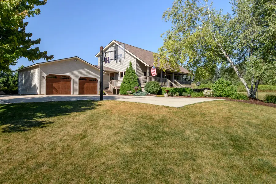 W349S2296 Waterville Rd, Oconomowoc, WI 53066 - #2