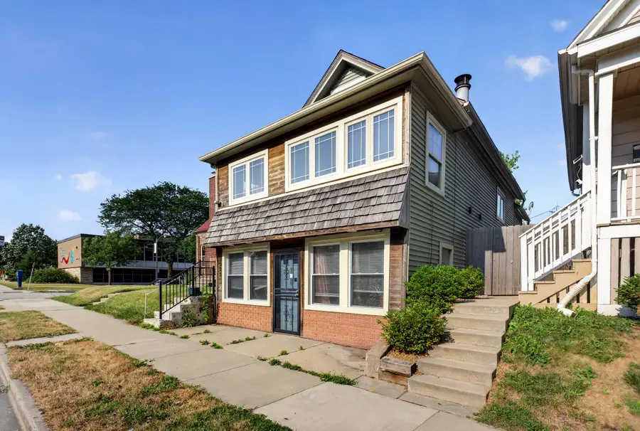 2921 S Howell Ave, Milwaukee, WI 53207 - #3